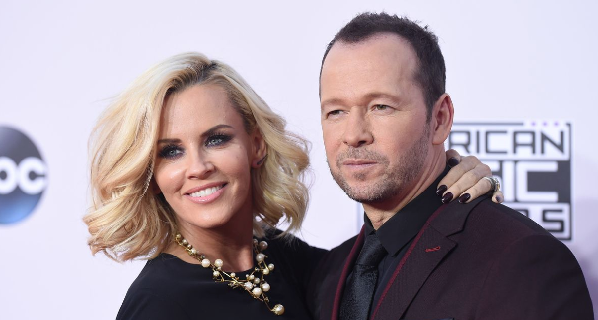 Jenny McCarthy And Husband Donnie Wahlberg Go Nude For Her Formless Beauty Nude Lip Gloss